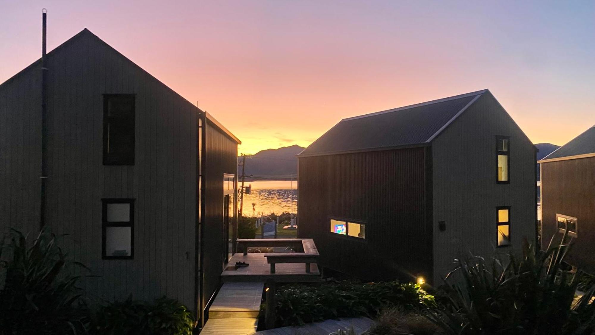 Lake Ferry Hotel Villas Pirinoa Kültér fotó